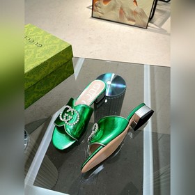 Gucci (лето 2023, женская модель, макаронные цвета, для изящных д