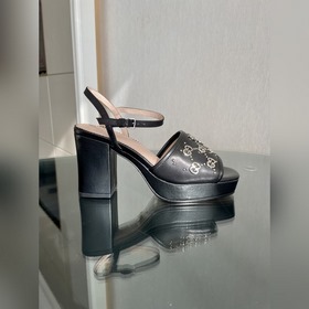Весенняя коллекция 2023 года, новые сандалии Gucci с ярким каблук