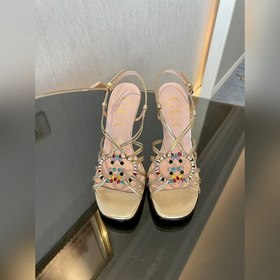 GUCCI 23 весенняя новинка： сандалии с кристаллами Сандалии «Isa»