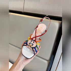 GUCCI 23 весенняя новинка — сандалии с кристаллами Сандалии «Isa»