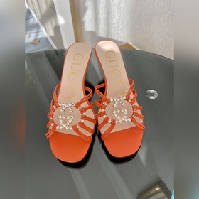 GUCCI 23 весенняя новинка — сандалии с кристаллами Сандалии «Isa»