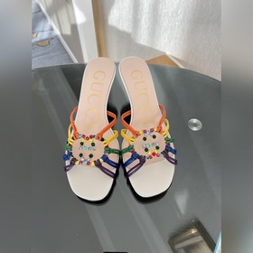 GUCCI 23 весенняя новинка — сандалии с кристаллами Сандалии «Isa»