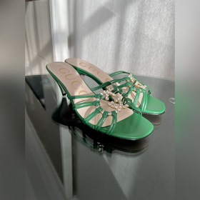 GUCCI 23 весенняя новинка： сандалии с кристаллами Сандалии «Isa» 
