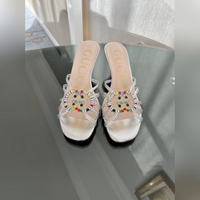GUCCI 23 весенняя новинка — сандалии с кристаллами Сандалии «Isa»