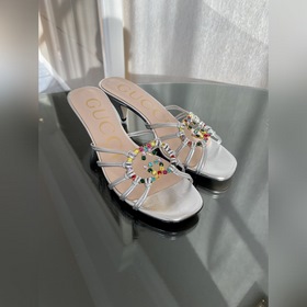 GUCCI 23 весенняя новинка — сандалии с кристаллами Сандалии «Isa»
