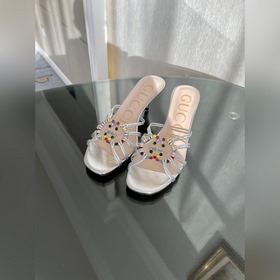 GUCCI 23 весенняя новинка — сандалии с кристаллами Сандалии «Isa»
