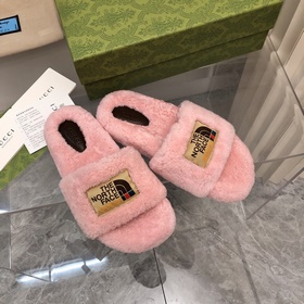 2023 - Топовая версия： TNF x Gucci, совместная коллекция с Gucci,