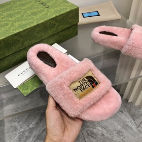 2023 - Топовая версия： TNF x Gucci, совместная коллекция с Gucci,
