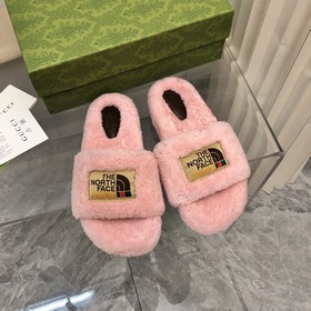 2023 - Топовая версия： TNF x Gucci, совместная коллекция с Gucci,