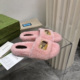 2023 - Топовая версия： TNF x Gucci, совместная коллекция с Gucci,
