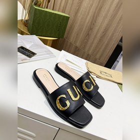 Новые тапочки Gucci с металлической застежкой с логотипом Gucci, 