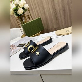 Новые тапочки Gucci с металлической застежкой с логотипом Gucci, 