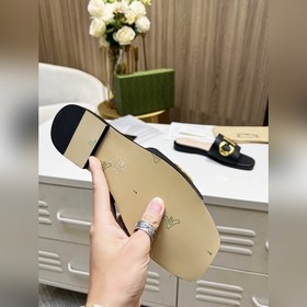 Новые тапочки Gucci с металлической застежкой с логотипом Gucci, 