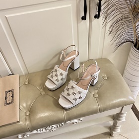 Новые сандалии Gucci, металлическая пряжка G, кожа овцы, подкладк