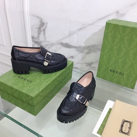 Электрически вышитые лодочки Gucci с двойным логотипом G отличают