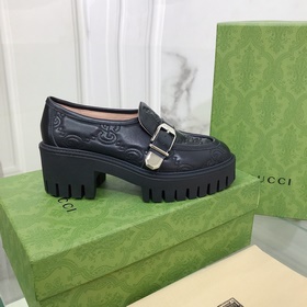 Электрически вышитые лодочки Gucci с двойным логотипом G отличают