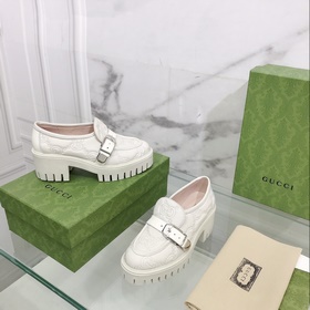 Электрически вышитые лодочки Gucci с двойным логотипом G отличают