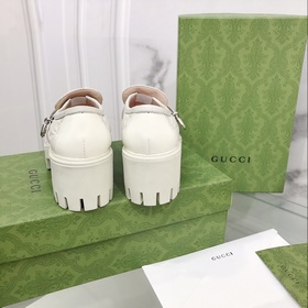 Электрически вышитые лодочки Gucci с двойным логотипом G отличают