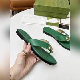 Новые сандалии Gucci 2023. Переплетенные буквы G являются классич