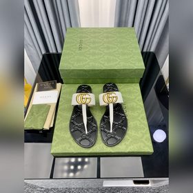 Сандалии Gucci°Gucci ранней весны, классическая модель с плоской