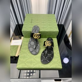 Сандалии Gucci°Gucci ранней весны, классическая модель с плоской 
