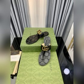 Сандалии Gucci°Gucci ранней весны, классическая модель с плоской 