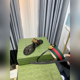 Сандалии Gucci°Gucci ранней весны, классическая модель с плоской 