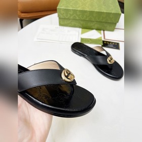 Новые сандалии Gucci 2023. Переплетенные буквы G являются классич