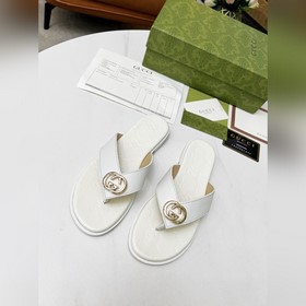 Новые сандалии Gucci 2023. Переплетенные буквы G являются классич