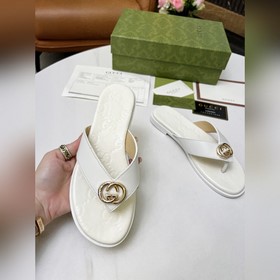 Новые сандалии Gucci 2023. Переплетенные буквы G являются классич