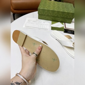 Новые сандалии Gucci 2023. Переплетенные буквы G являются классич