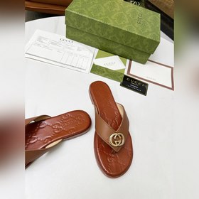 Новые сандалии Gucci 2023. Переплетенные буквы G являются классич