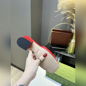 Новейшие материалы GUCCI, подкладка, кожа, импортная овечья кожа.