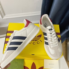 Совместная коллекция adidas x Gucci： кроссовки Gazelle для пар Ор