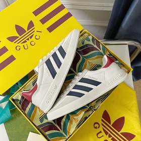 Совместная коллекция adidas x Gucci： кроссовки Gazelle для пар Ор