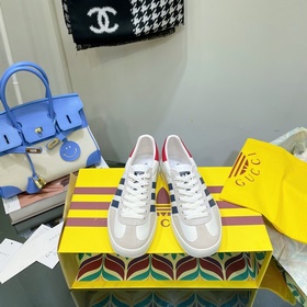 Совместная коллекция adidas x Gucci： кроссовки Gazelle для пар Ор
