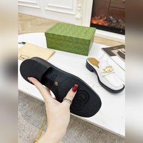 Новая версия GC, популярная модель из белой кожи, отлично сочетае