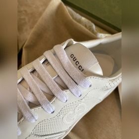 (GC) Gucci — новая серия легких кроссовок Chunky B с мягкой толст
