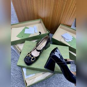GUCCl Гуччи Новые туфли с пряжкой виде конской уздечки, с квадрат