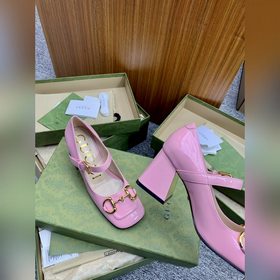 GUCCl Гуччи Новые туфли с пряжкой виде конской уздечки, с квадрат