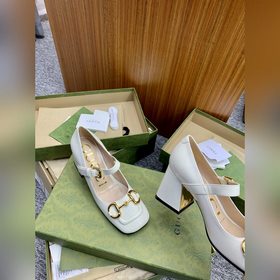 GUCCl Гуччи Новые туфли с пряжкой виде конской уздечки, с квадрат