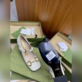 GUCCl Гуччи Новые туфли с пряжкой виде конской уздечки, с квадрат