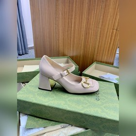 GUCCl Гуччи Новые туфли с пряжкой виде конской уздечки, с квадрат