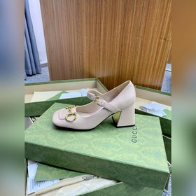 GUCCl Гуччи Новые туфли с пряжкой виде конской уздечки, с квадрат
