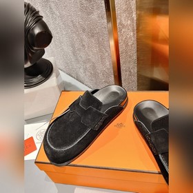 HERMES Hermes милые тапочки. Летом очень нужны универсальные тапо