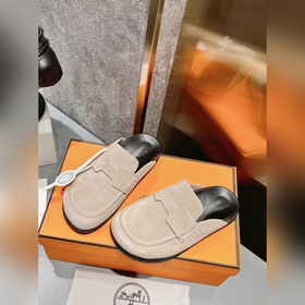 HERMES Hermes милые тапочки. Летом очень нужны универсальные тапо