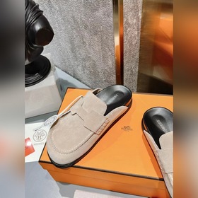 HERMES Hermes милые тапочки. Летом очень нужны универсальные тапо
