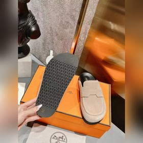 HERMES Hermes милые тапочки. Летом очень нужны универсальные тапо