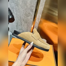 HERMES Hermes милые тапочки. Летом очень нужны универсальные тапо