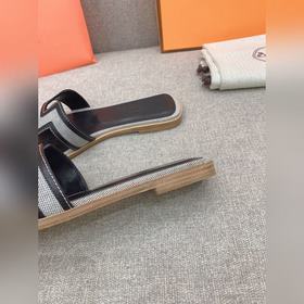 Классическая модель H от Hermes, приобретенная в оригинальном исп